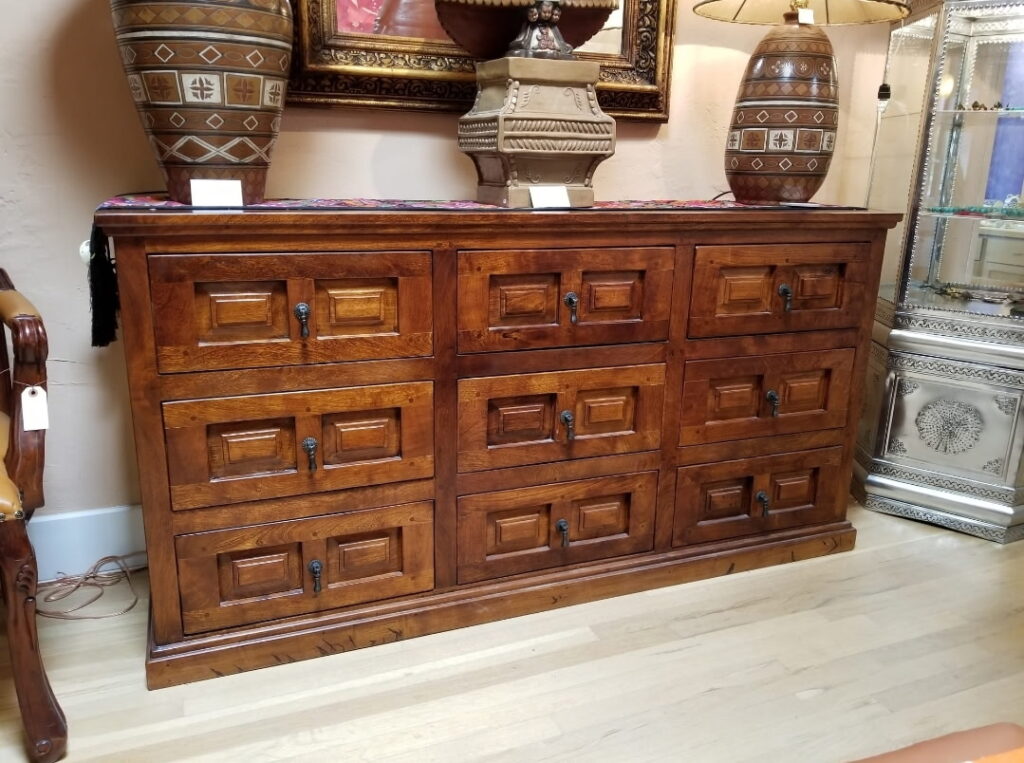 4641948233022355438furn post